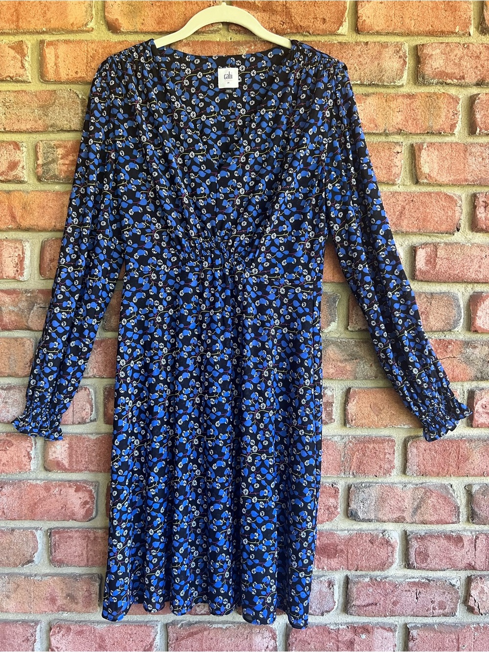 Cabi- Blue Floral V-Neck Long Sleeve Dress